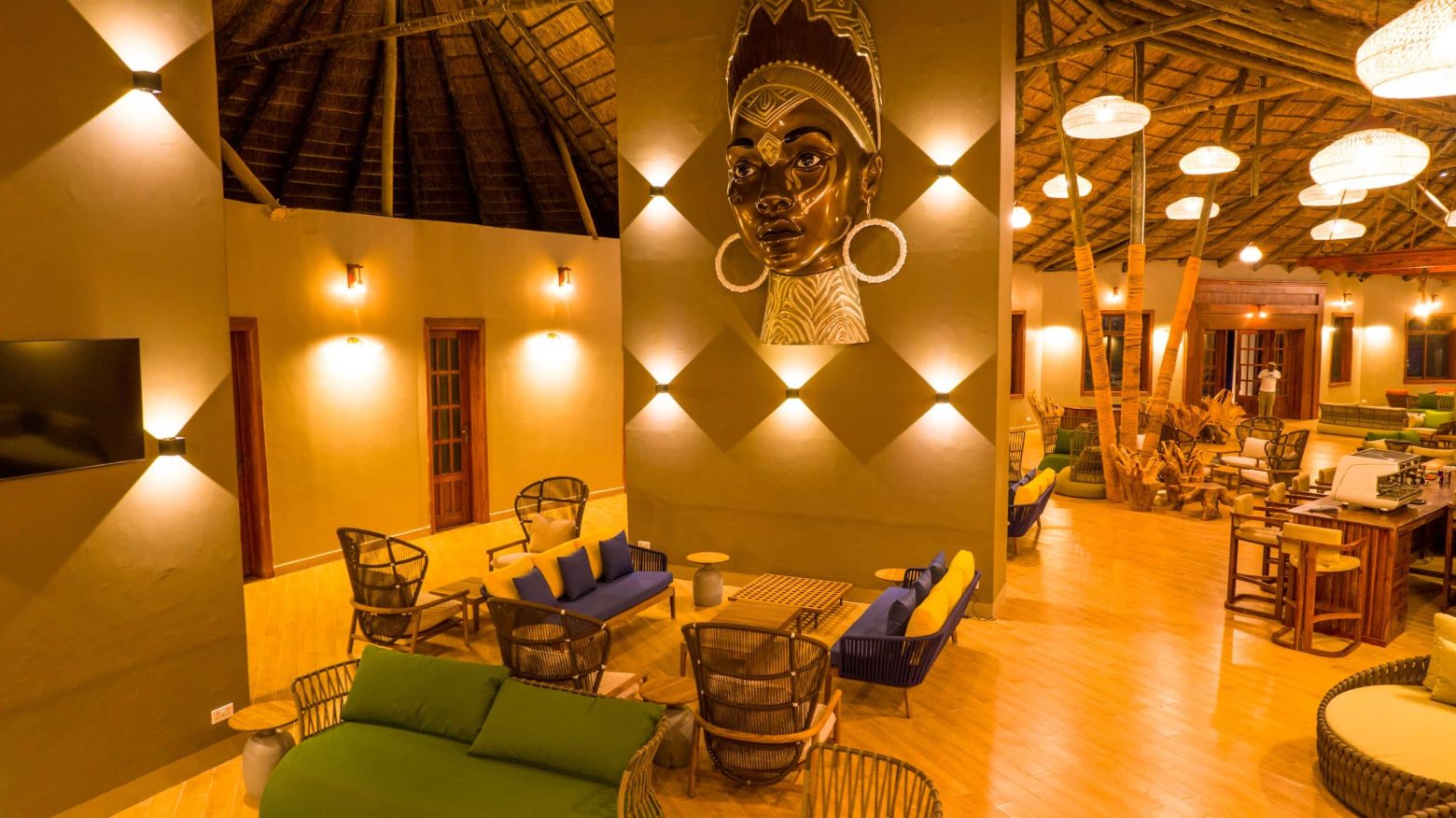 Acacia-luxury-drone-68-scaled-e1729584224418